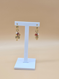 Creolen met bedeltjes bedeltjes schelp, kreeft, natuurlijke stenen en zoetwaterparels