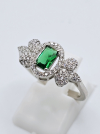 Echt zilveren ring met Zirkonia Silver/green.  Maat 18  MDZ10