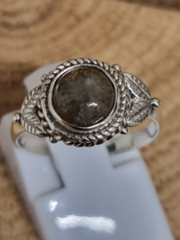 Echt zilveren ring met Labradoriet, maat 16.5