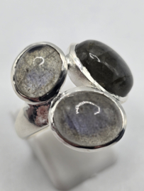Echt zilveren ring met Labradoriet maat 19