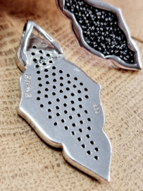 Echt zilveren set, met stainless steel creolen.