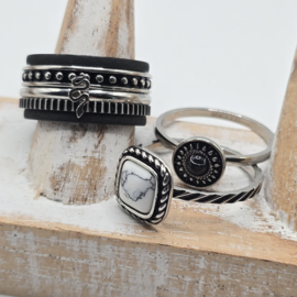 Prachtige ixxxi ring set compleet maat 19.5 en 12 mm 25-246
