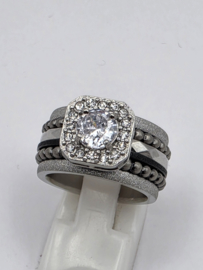 ixxxi ring compleet, maat 17 met limited edition basisring.