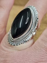 ring echt zilver met zwarte onyx. Maat 18