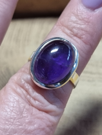 Zilveren ring Amethist maat 17
