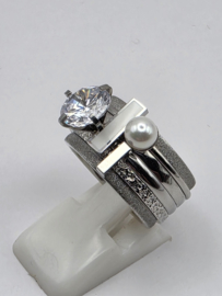 ixxxi ring compleet, maat 17 met limited edition basisring.