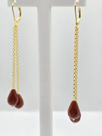 Echt zilveren oorbellen met rode jasper in goud plating