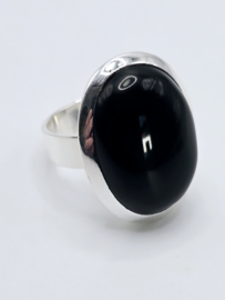 ring echt zilver met zwarte onyx. Maat 17