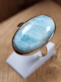 Dit is zo mooi! LARIMAR in strak echt zilveren setting.  Maat 18.5.