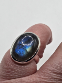 Echt zilveren ring met Labradoriet maat 16.5