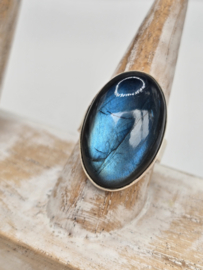 Echt zilveren ring met Labradoriet maat 17