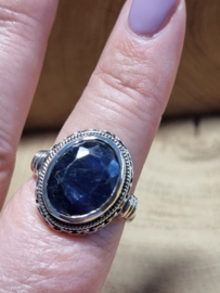 Echt zilveren ring met Saffier, maat 20