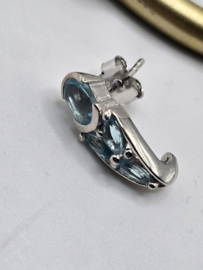 Prachtige echt zilveren oorstekers met blauwe zirconia MDZ30