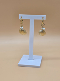 Creolen met schelp en zoetwater parels stainless steel