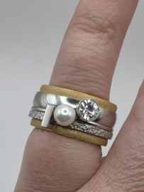ixxxi ring compleet, maat 17 met limited edition basisring.