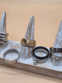 ixxxi ringen set compleet maat 18. 1 basis en 13 vulringen. 20268