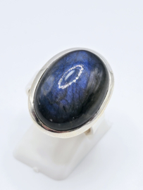 Echt zilveren ring met Labradoriet maat 18