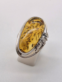 Echt zilveren ring met Barnsteen, een kunstwerk!!