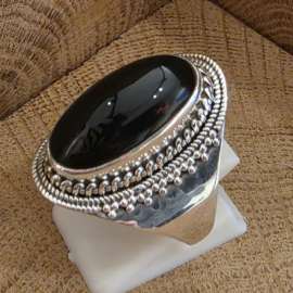 ring echt zilver met zwarte onyx. Maat 20