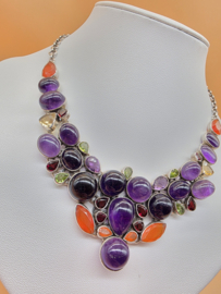 Schitterend collier met o.a. Amethist, Peridoot, Citrien, Granaat, Carneool
