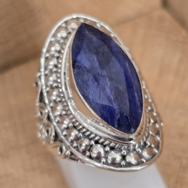 Echt zilveren ring met Saffier, maat 18