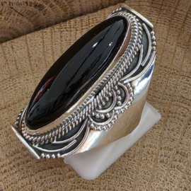 ring echt zilver met zwarte onyx. Maat 19