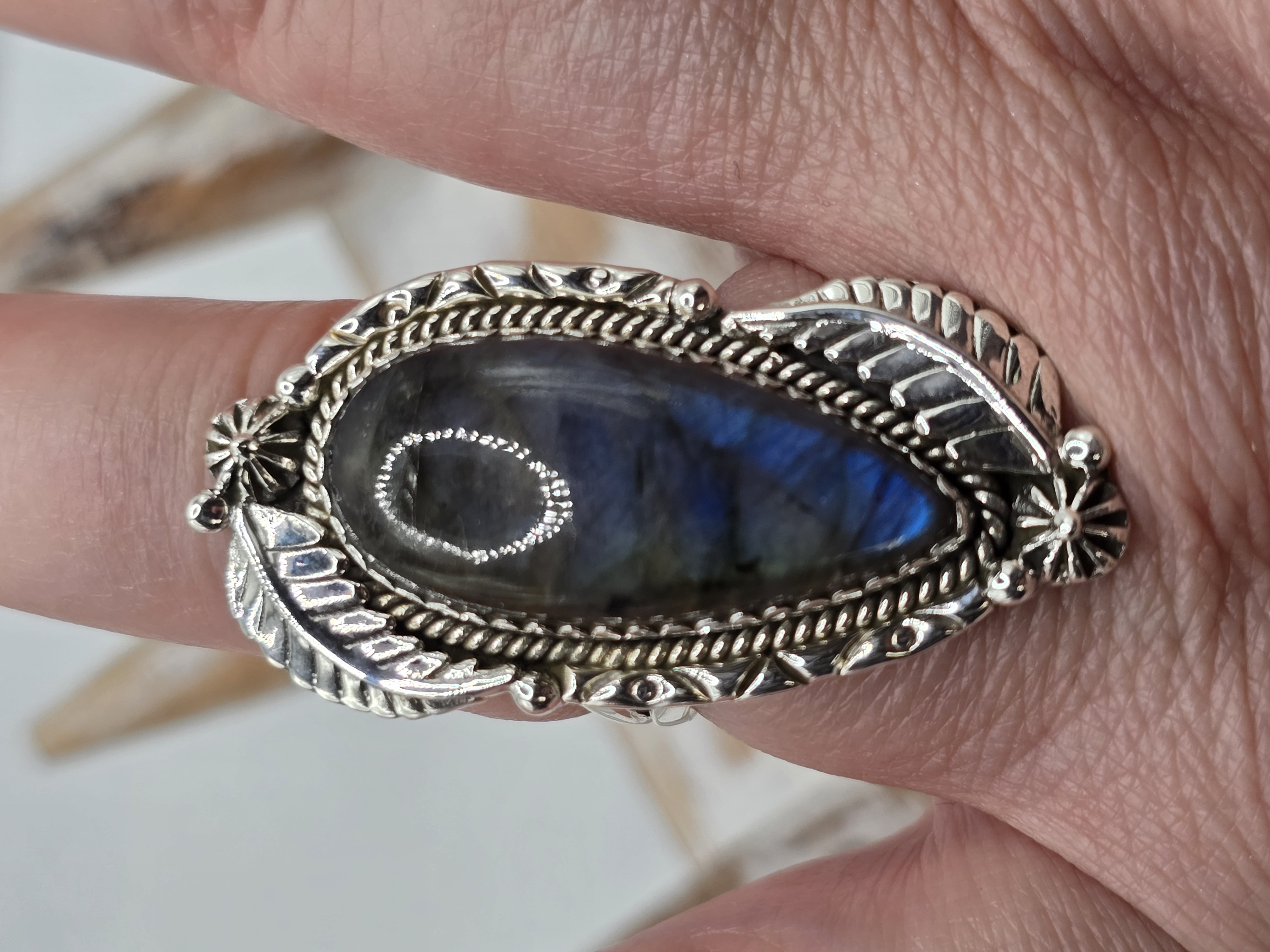 Echt zilveren ring met Labradoriet maat 20