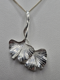 Echt zilveren hanger Ginkgo bladeren plus oorbellen