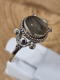 Echt zilveren ring met Labradoriet, maat 18