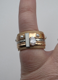 ixxxi ring compleet, maat 17.5 met limited edition basisring.