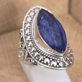 Echt zilveren ring met Saffier, maat 18