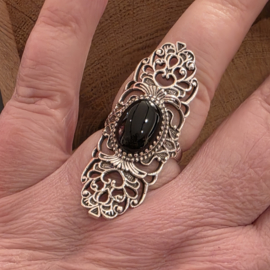 ring echt zilver met zwarte onyx. Maat 18.5