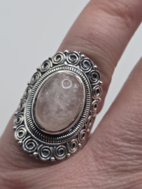 Echt zilveren ring met rozenkwarts maat 18