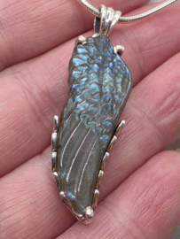 Echt Zilveren hanger Labradoriet Angel wing