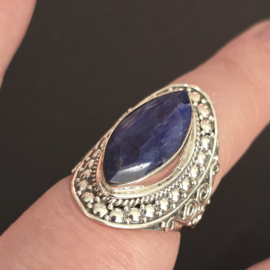 Echt zilveren ring met Saffier, maat 18