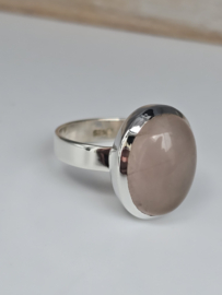 Echt zilveren ring met rozenkwarts maat 20.5