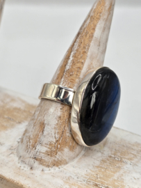 Echt zilveren ring met Labradoriet maat 17
