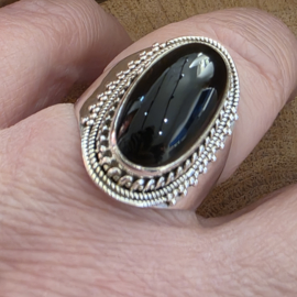 ring echt zilver met zwarte onyx. Maat 20