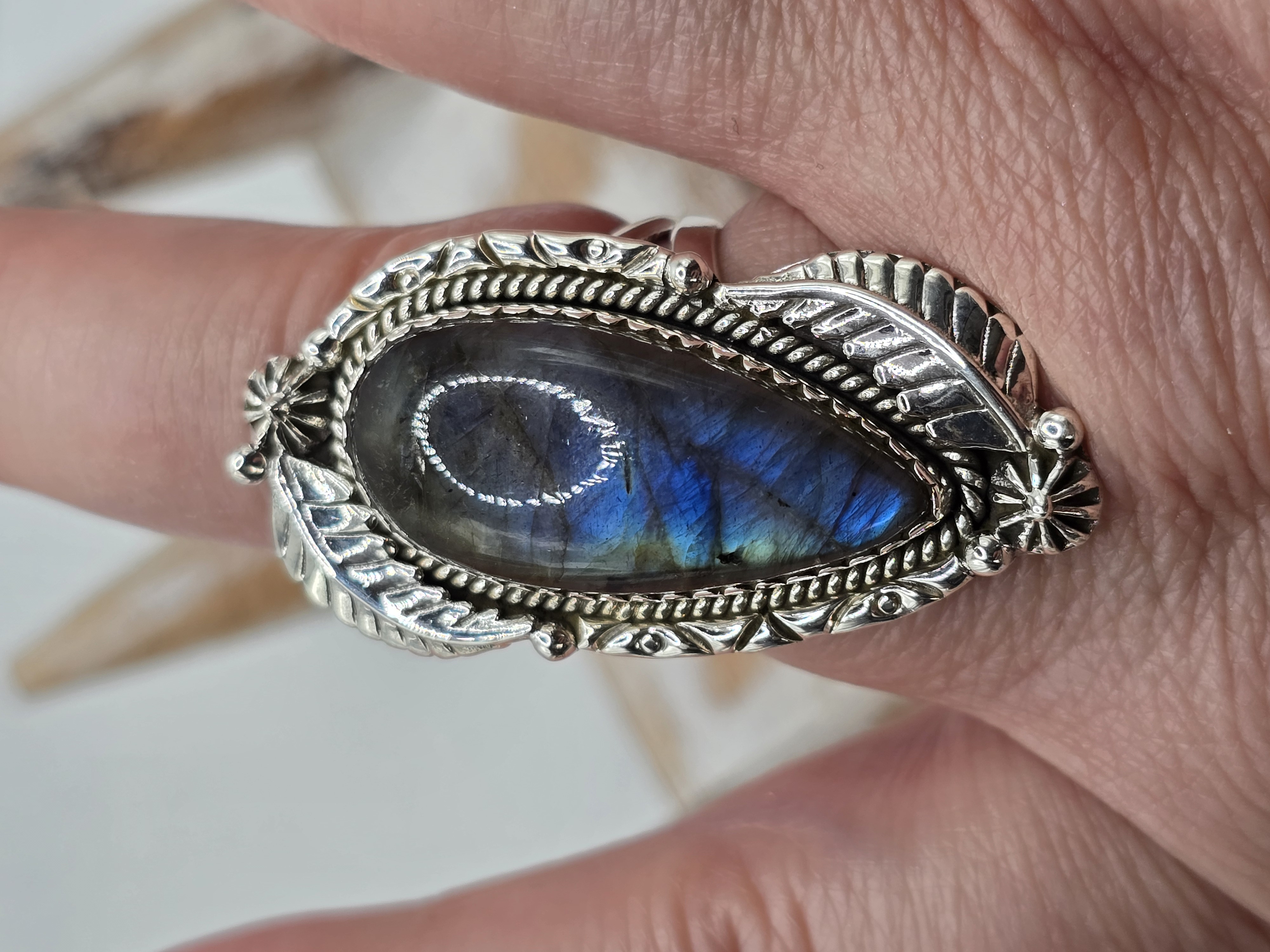 Echt zilveren ring met Labradoriet maat 20