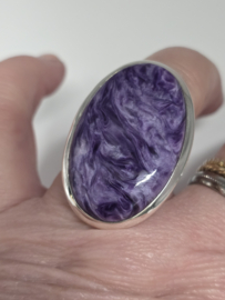 Echt zilveren ring met Charoiet, maat 20