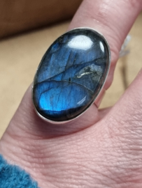 Echt zilveren ring met Labradoriet maat 17.5