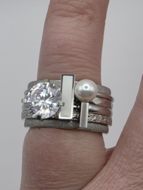 ixxxi ring compleet, maat 17 met limited edition basisring.