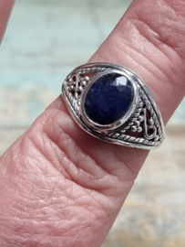 Echt zilveren ring met Saffier, maat 17