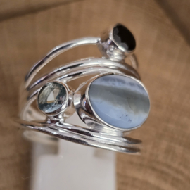 Echt zilveren  ring met Blauw Agaat, onyx en Topaas, maat 18