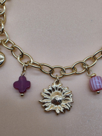 Armband met zon, bloem, hart, natuursteentjes.