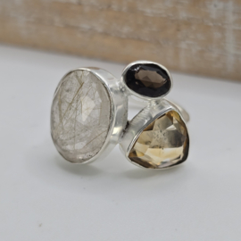 echt zilveren ring Rutielkwarts en rookkwarts. Maat 20.