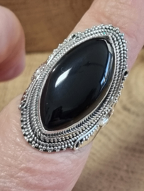 ring echt zilver met zwarte onyx. Maat 18.5