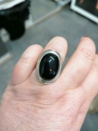 ring echt zilver met zwarte onyx. Maat 20