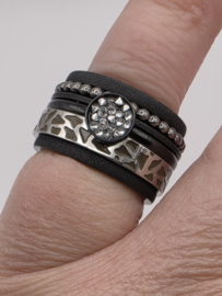 ixxxi ring compleet, maat 17 met limited edition basisring.