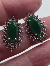 Prachtige echt zilveren oorbellen met Marcasiet en groene  onyx